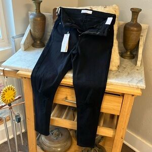 Topshop Women's Classic Black Skinny Jeans Distressed New With Tags!! 28”